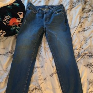 Old Navy rockstar super skinny jeans